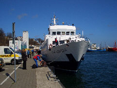 F�hre im Hafen Sassnitz